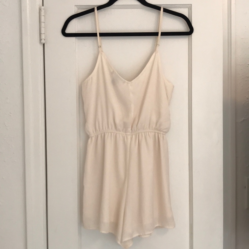 Cream Romper - Picture 4 of 4